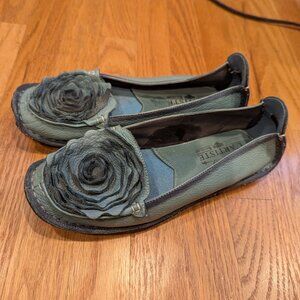 LAST CHANCE - L'artiste Dezi Rose Flat 8